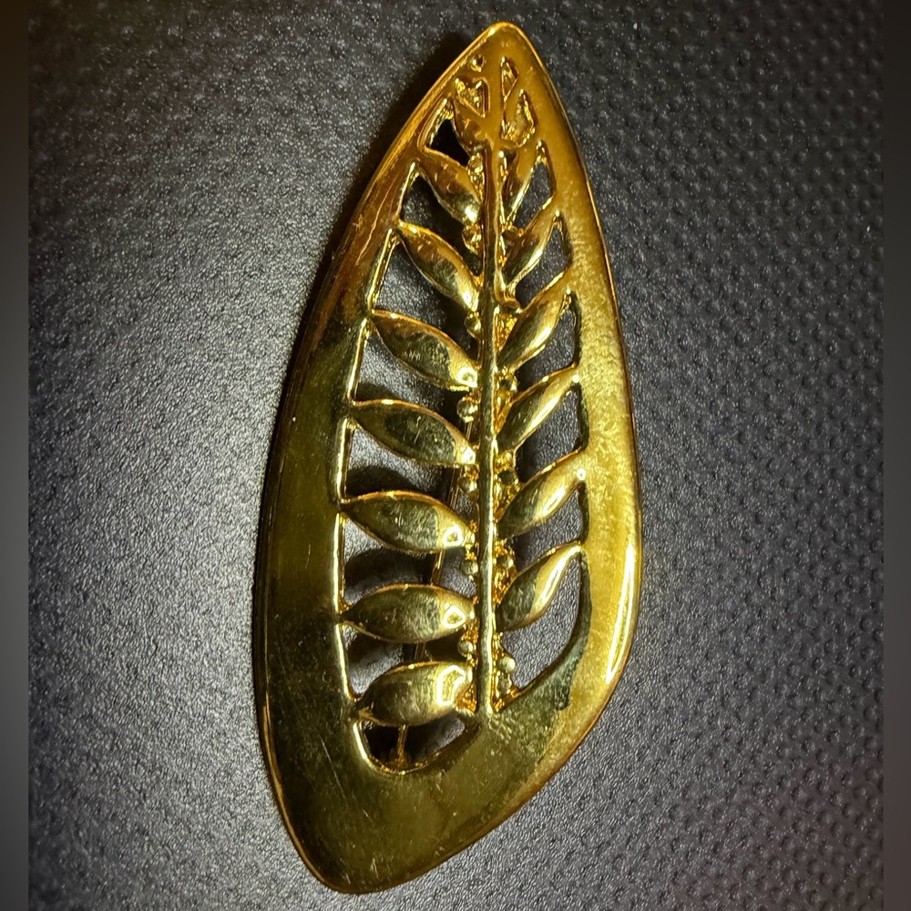 Vintage Gold-tone Leaf Brooch